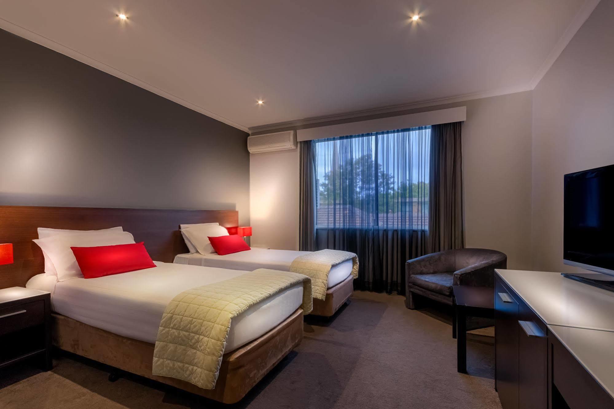Crest On Barkly Serviced Apartments Мелбърн Екстериор снимка