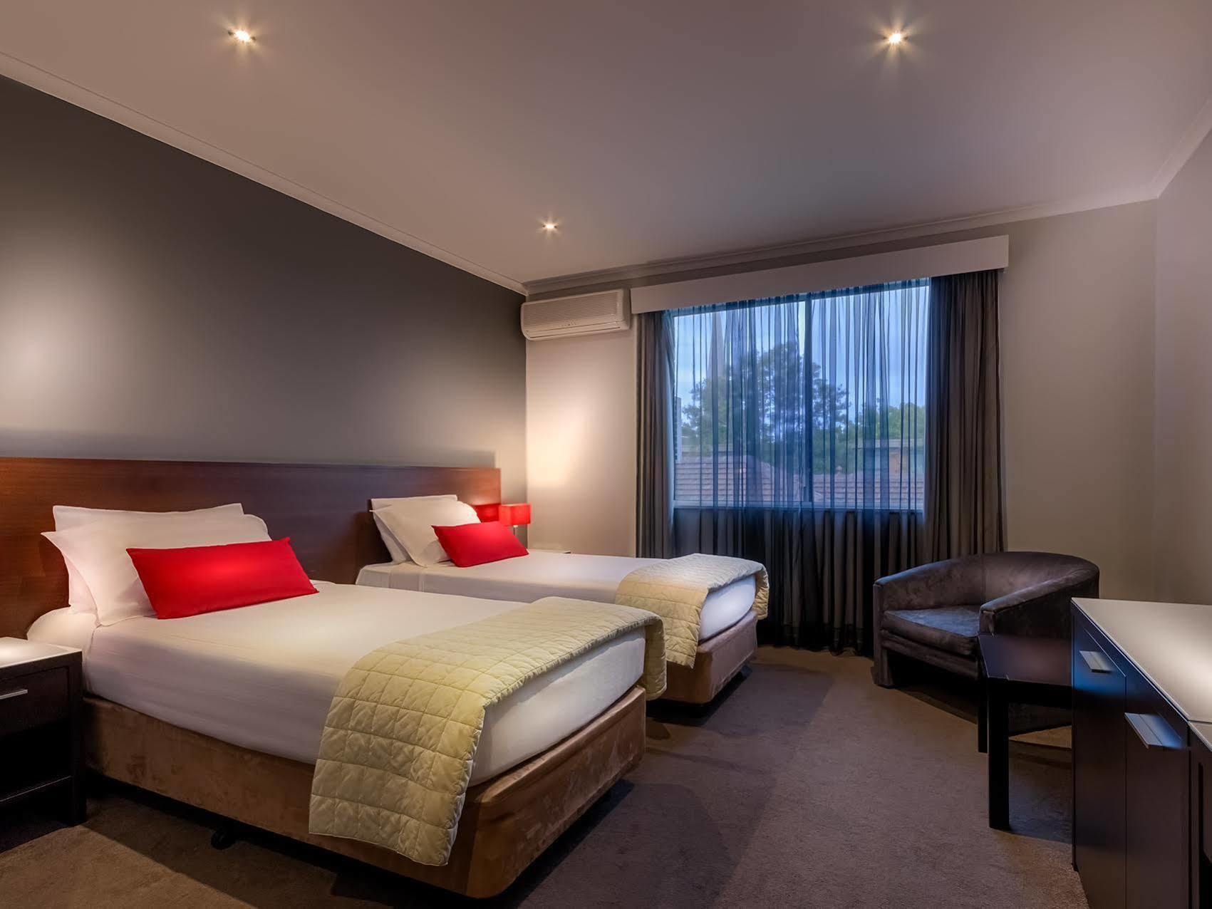 Crest On Barkly Serviced Apartments Мелбърн Екстериор снимка