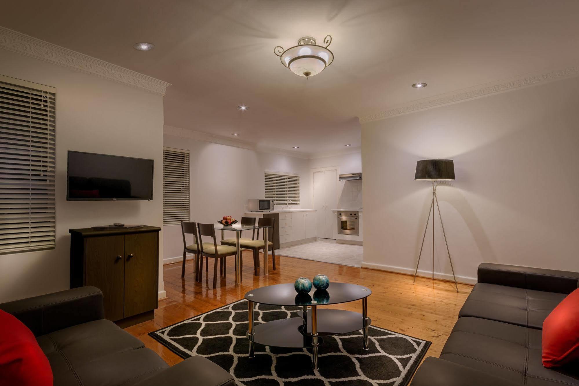 Crest On Barkly Serviced Apartments Мелбърн Екстериор снимка