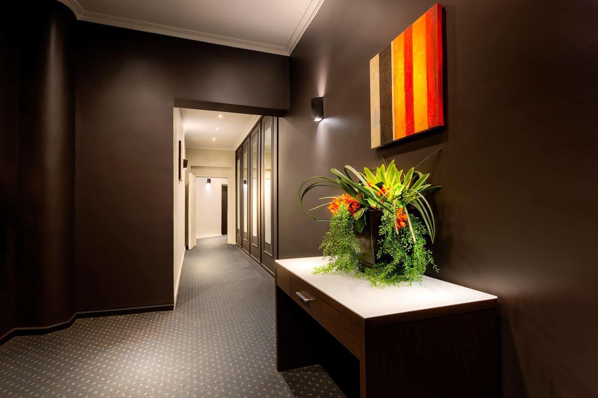 Crest On Barkly Serviced Apartments Мелбърн Екстериор снимка